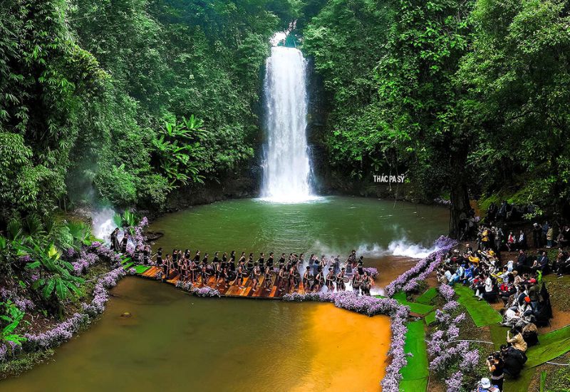 Tour khám phá Măng Đen mùa hoa mai anh đào 2N1Đ